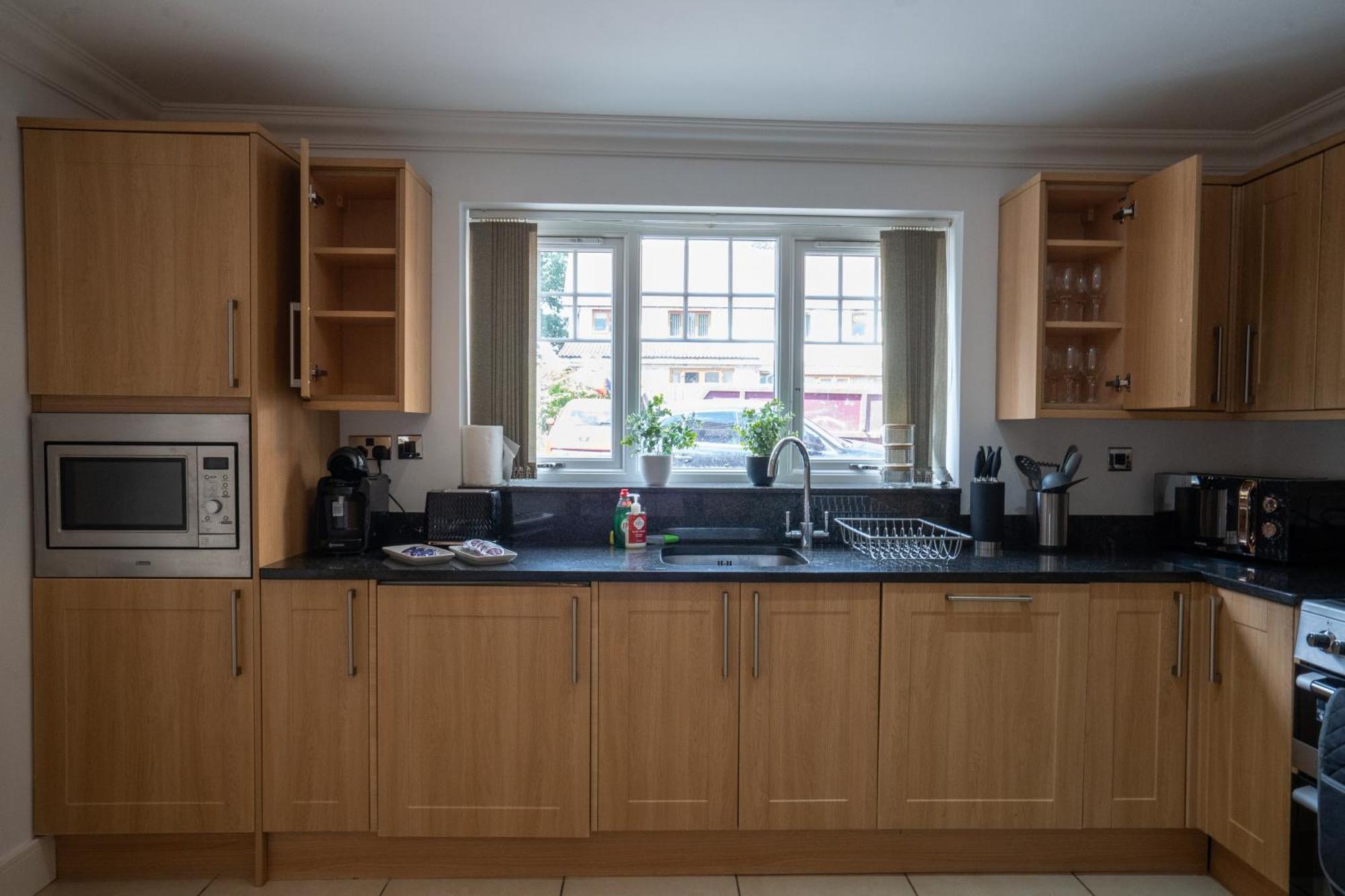 Вілла Emirates House, Luxe 5 Bed, With King Sized Beds, Next To Aiport & Nec, Jlr 5 Mins Marston Green Екстер'єр фото
